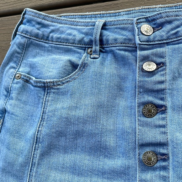 American Eagle Womens Blue Jean Denim Mini Skirt Button Front Light Blue Size 10 - Picture 4 of 9